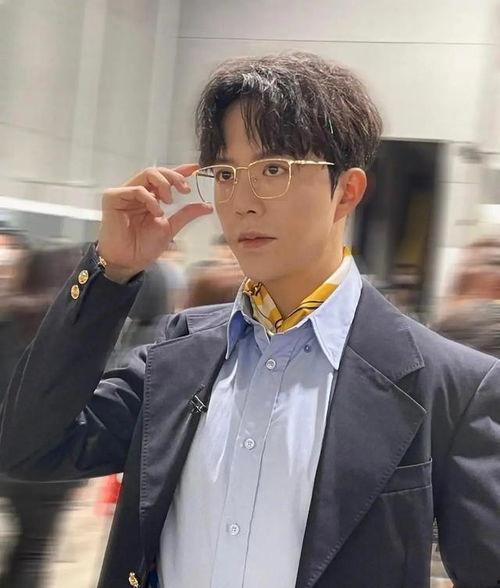 李云迪吃瓜爆料图片高清,高清图片揭秘娱乐圈幕后真相